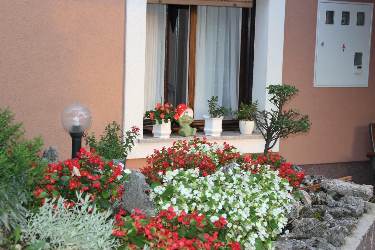 Appartamento Tutnovo 13 Fiume Esterno foto